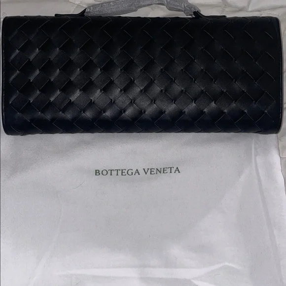 😍 Black Bottega Veneta Black Andiamo Clutch - Picture 5 of 6